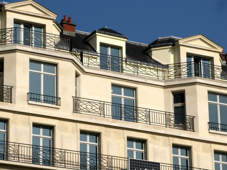 Le déclassement des propriétés publiques appliqué aux collectivités territoriales