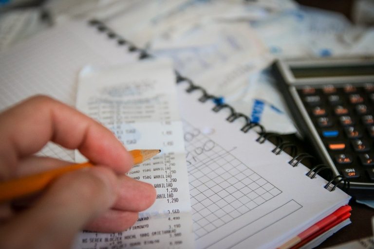 Faut-il payer des taxes sur les transactions de vente privée ?